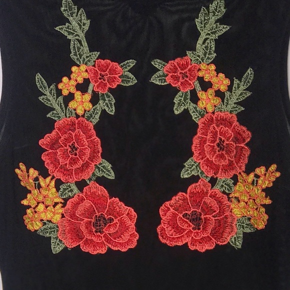 Mesh bodysuit with Rose patch detailing - Picture 2 of 5